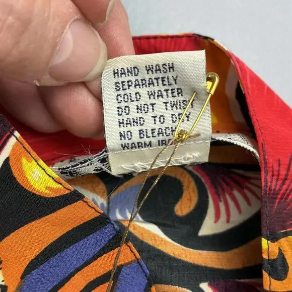 Avanti Auth Hawaiian 100% Silk VTG Shirt Black with Red and Orange Floral